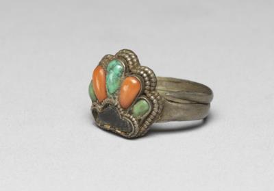 图片[3]-Silver ring with inlay of coral and turquoise, Qing dynasty, 18th c., Tibetan work-China Archive